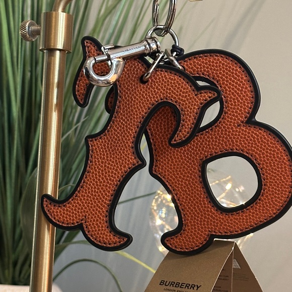 🆕 BURBERRY Calf Grain Leather Bag Charm/Keychain, Made in Italy. NWT - Picture 11 of 12